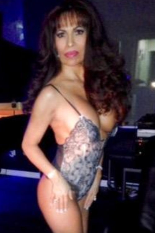Eva L