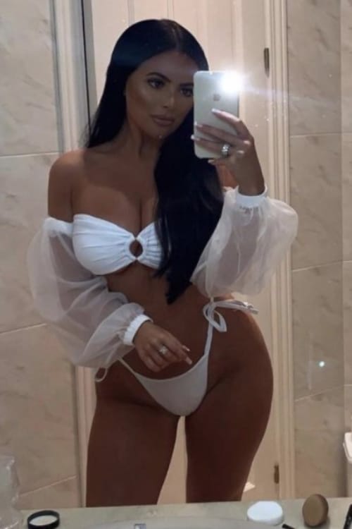 Zoe C