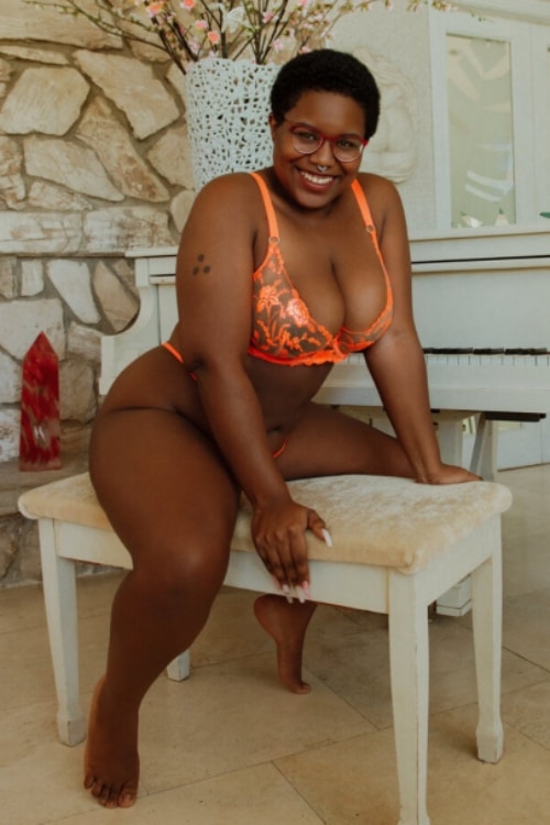 Zuri Love