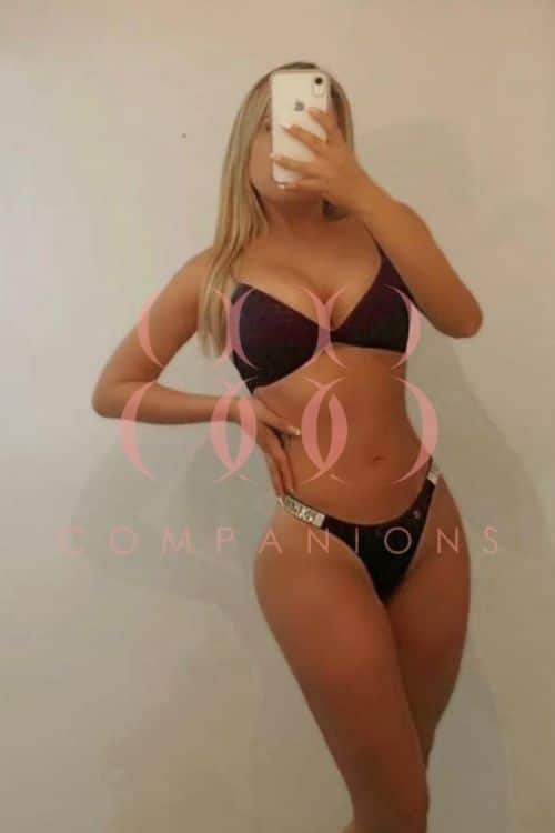 Ariana Col