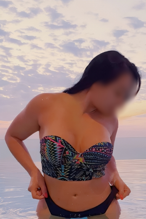 Denisse C