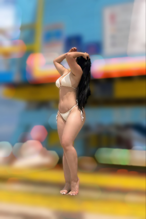 Samantha V